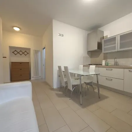 Apartment Segantini Trento, 2s