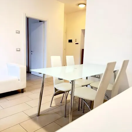 Apartment Segantini Trento, 2s Trento